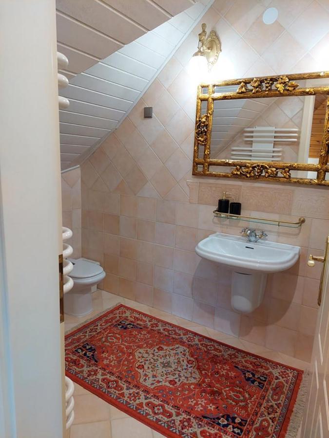 Gombos Apartman Apartment Hajduszoboszlo Bagian luar foto
