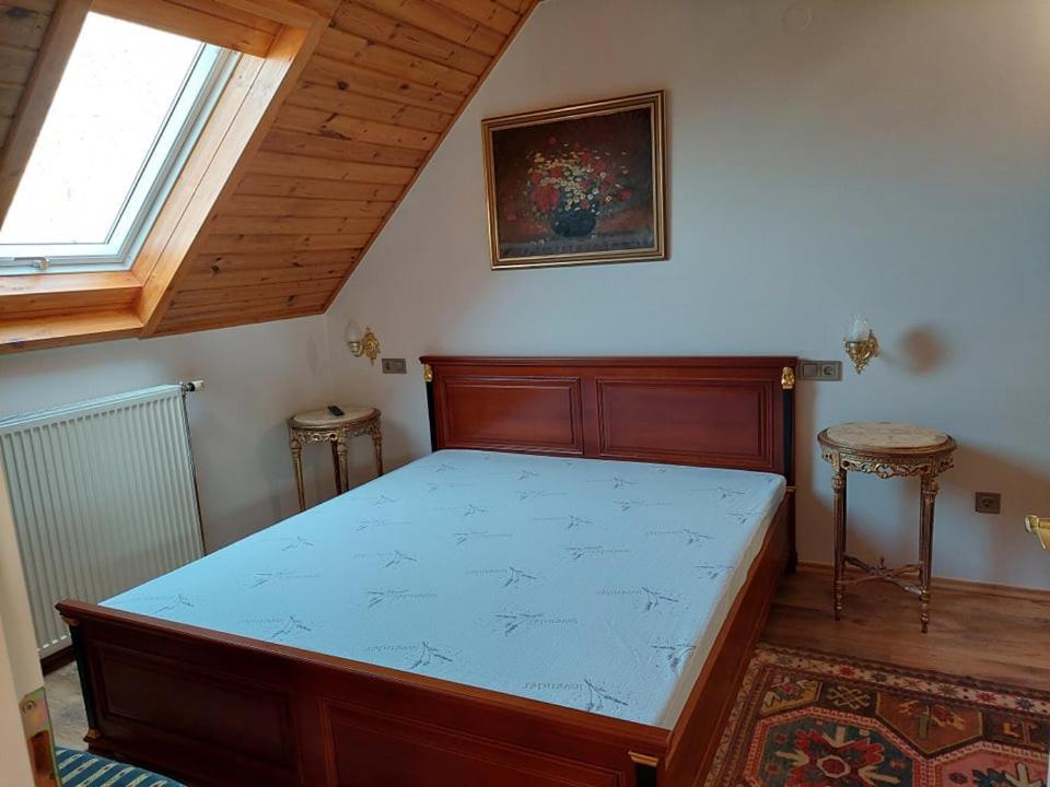 Gombos Apartman Apartment Hajduszoboszlo Bagian luar foto