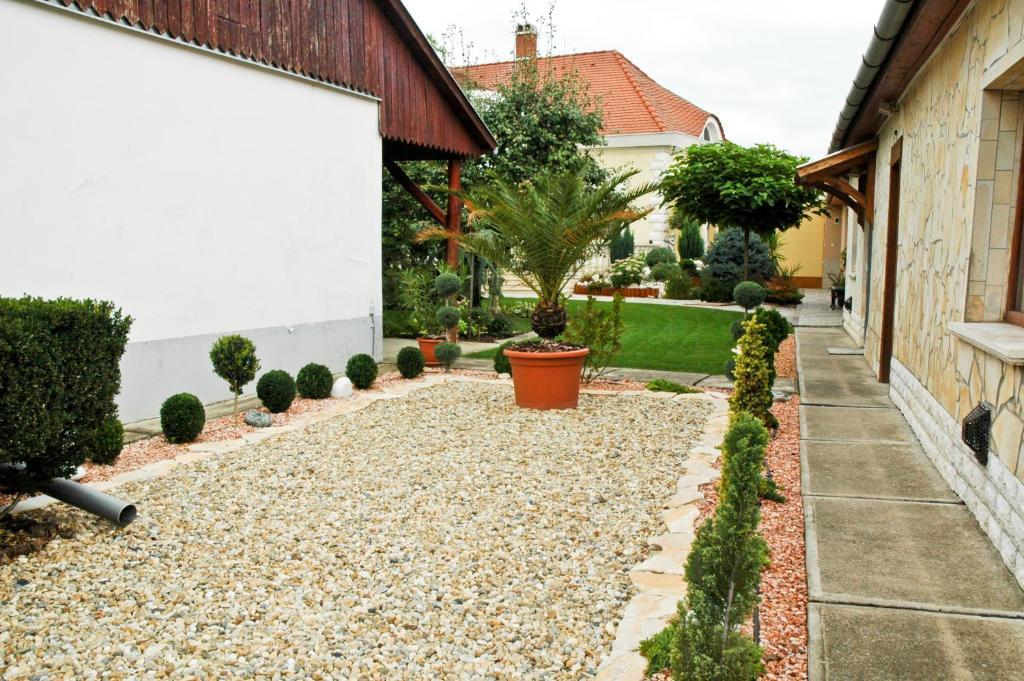 Gombos Apartman Apartment Hajduszoboszlo Bagian luar foto